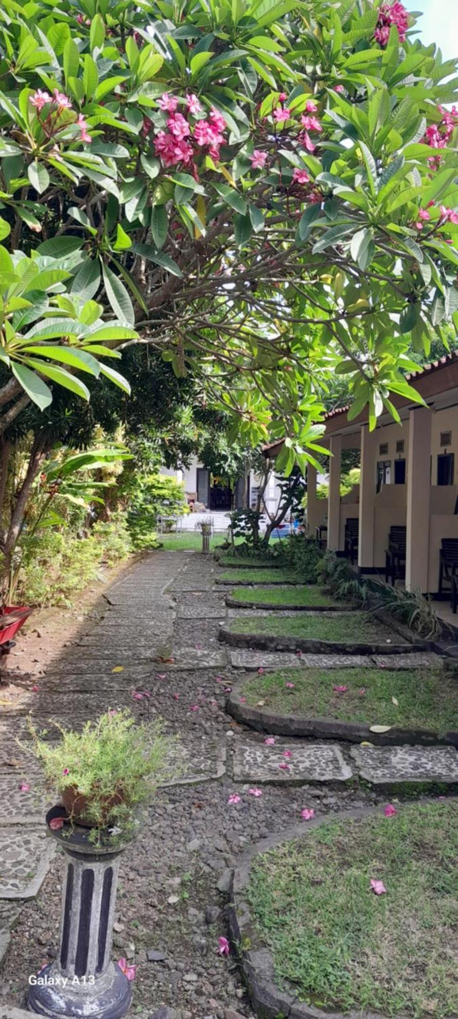 Indah Homestay And Cooking Classes Senggigi Exteriör bild